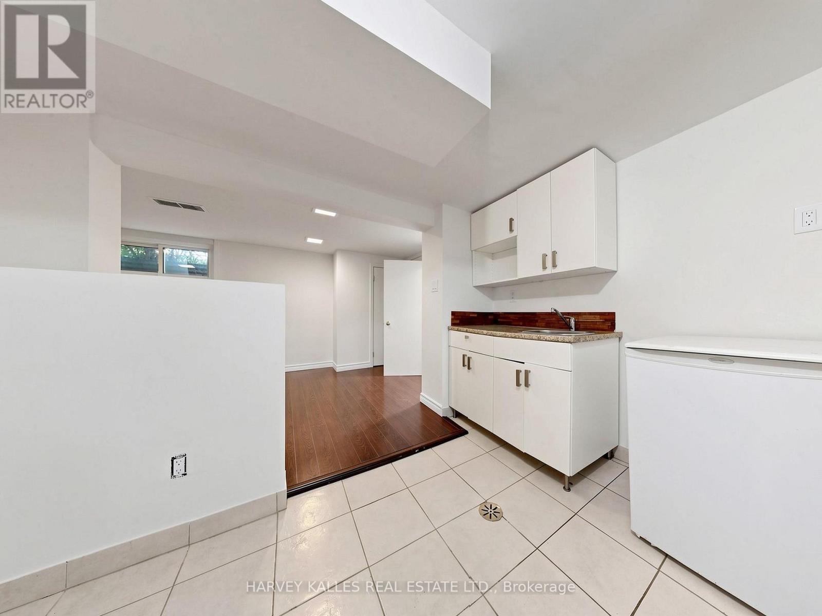 87 Combe Avenue Property Photo 30