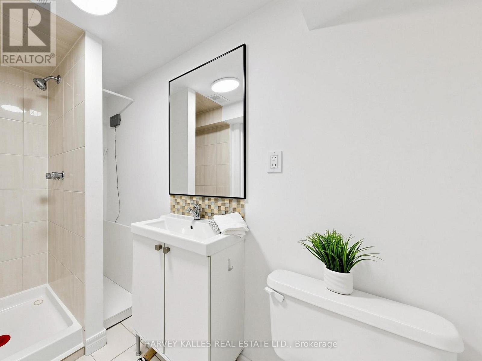 87 Combe Avenue Property Photo 32