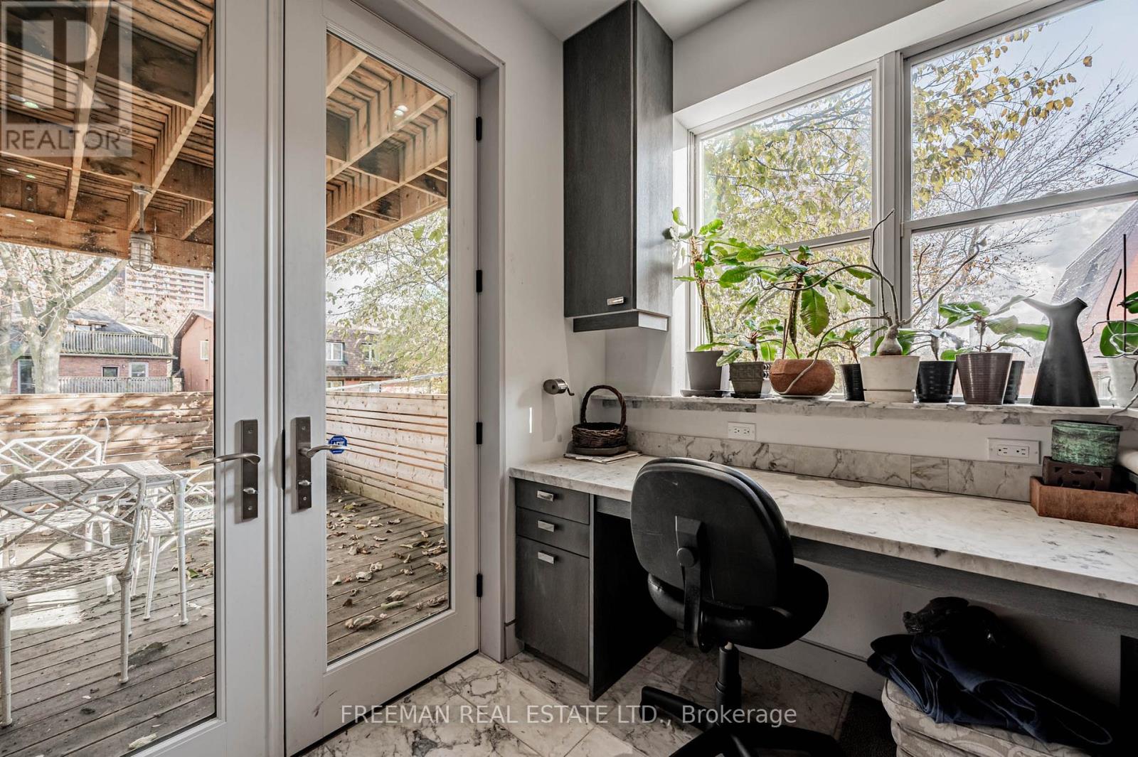 Upper - 21 Howland Avenue Property Photo 18