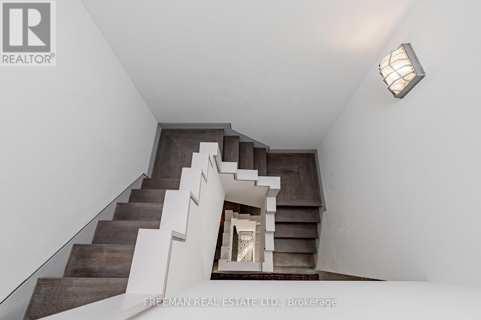 Upper - 21 Howland Avenue Property Photo 20