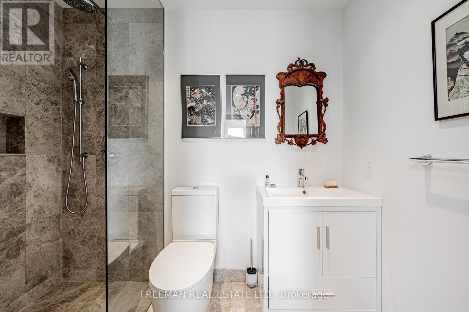 Upper - 21 Howland Avenue Property Photo 31