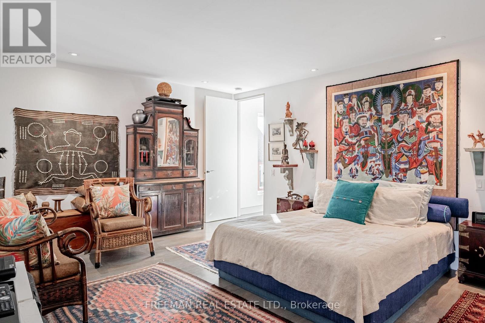Upper - 21 Howland Avenue Property Photo 34
