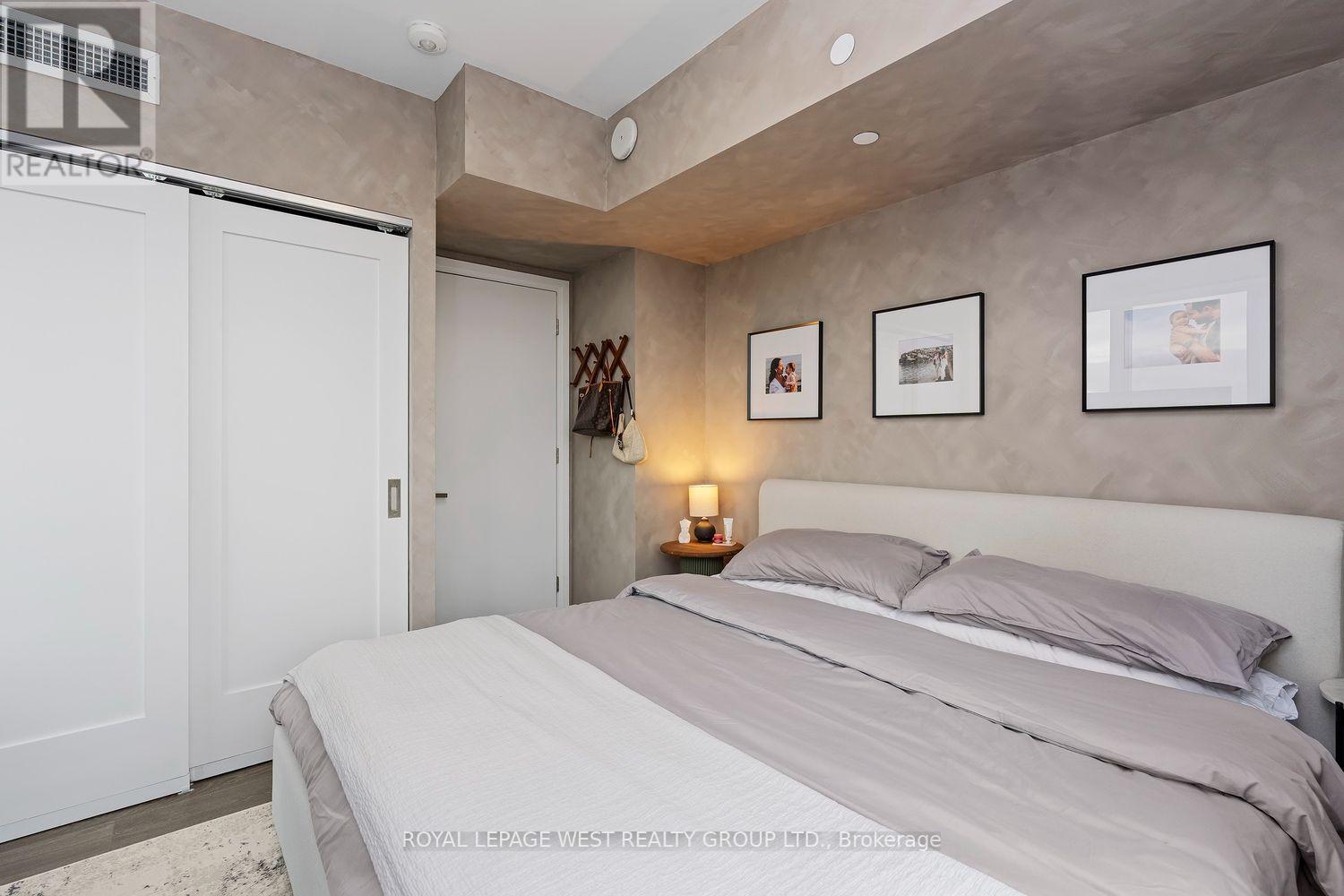 2304 - 99 Foxbar Road Property Photo 17