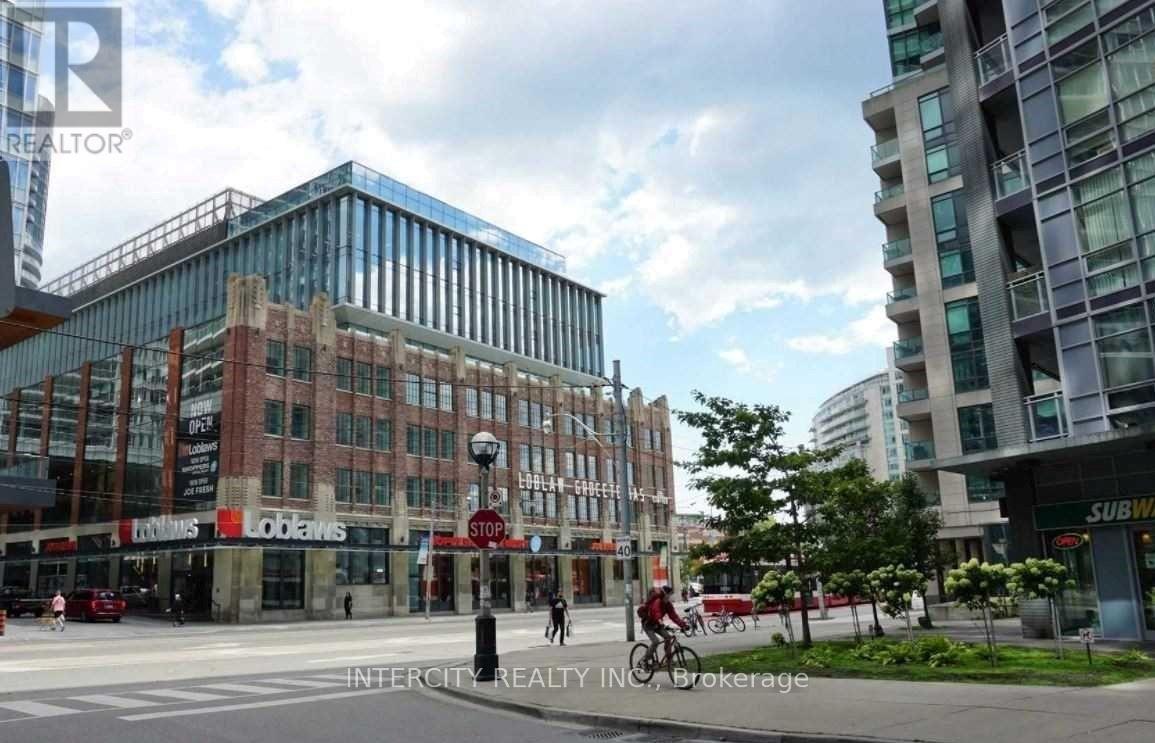 604 - 15 BRUYERES MEWS Property Photo 1