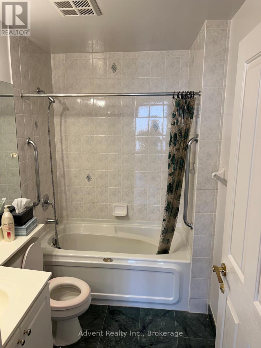 1107 - 152 St Patrick Street Property Photo 6