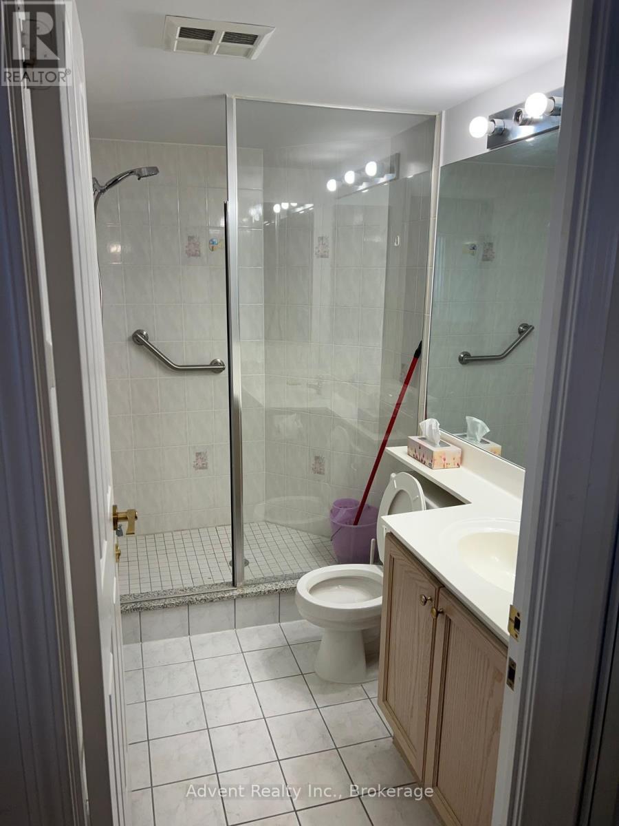 1107 - 152 St Patrick Street Property Photo 9
