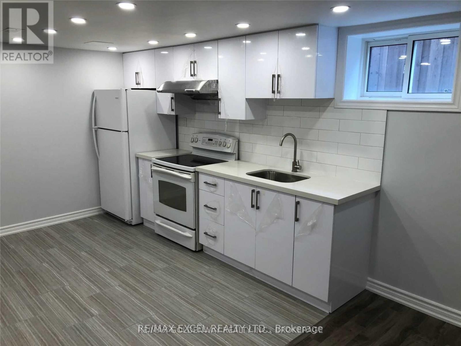 Bsmt - 30 Hazelnut Crescent Property Photo 3