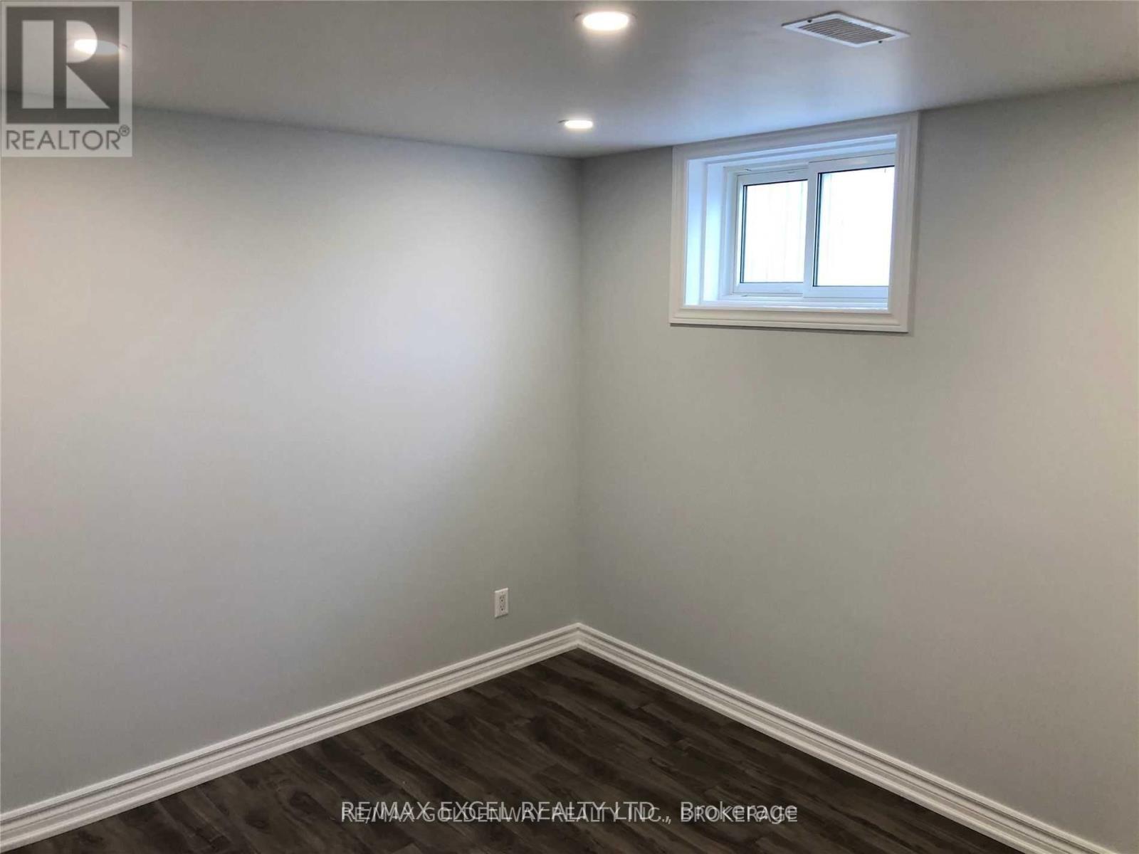 Bsmt - 30 Hazelnut Crescent Property Photo 6