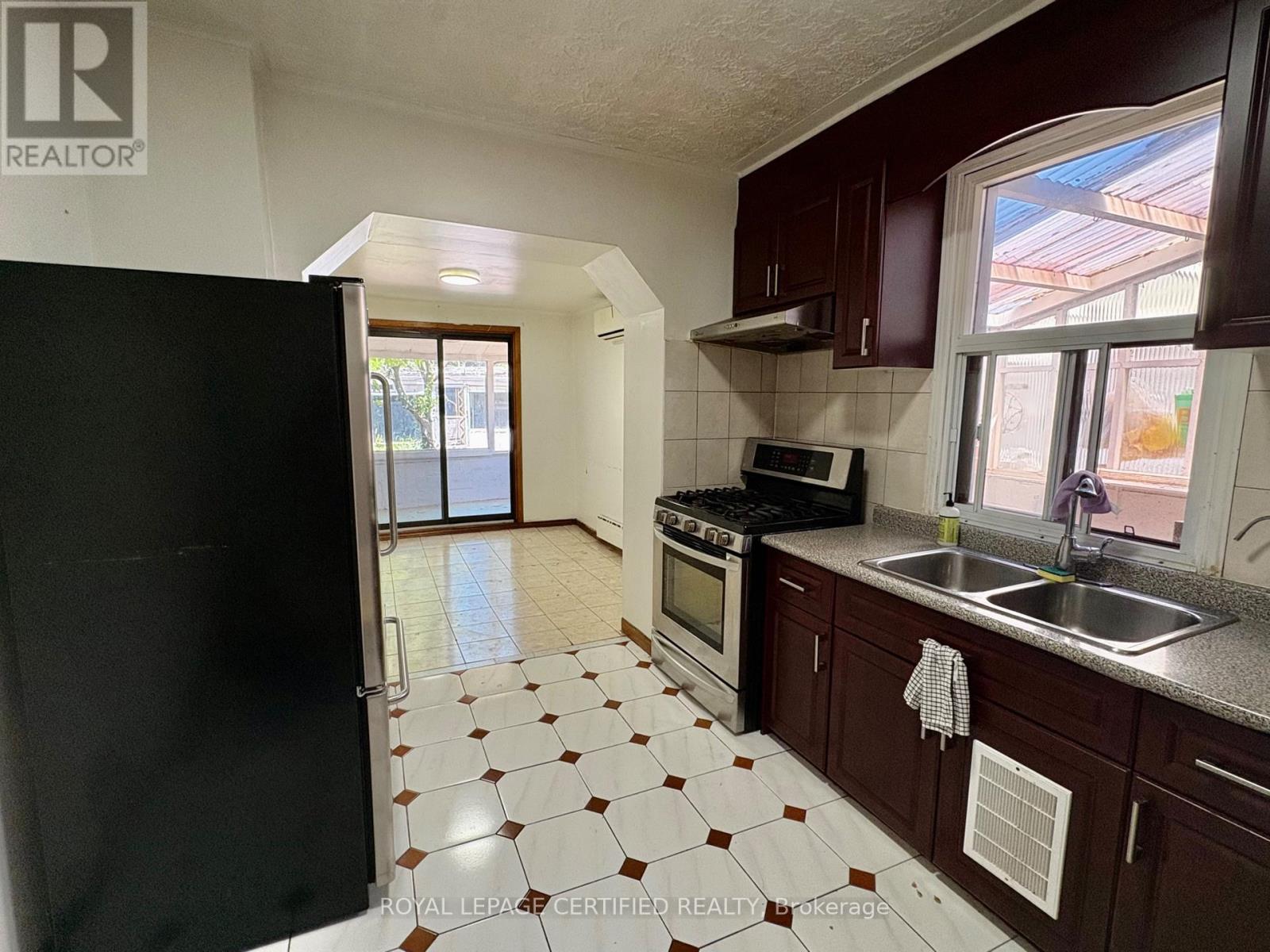 36 Mitchell Avenue Property Photo 6