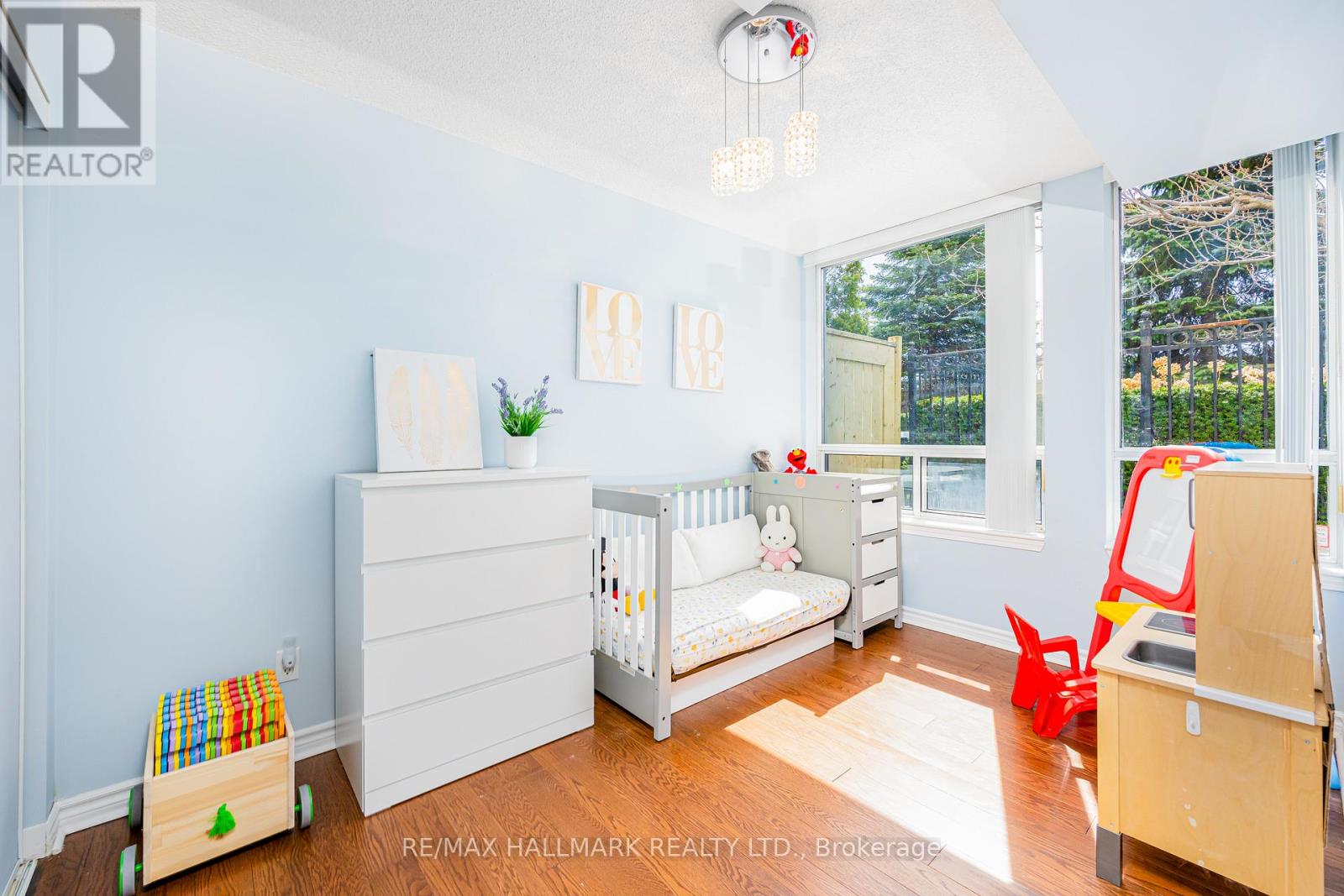 112 - 3 Rean Drive Property Photo 18