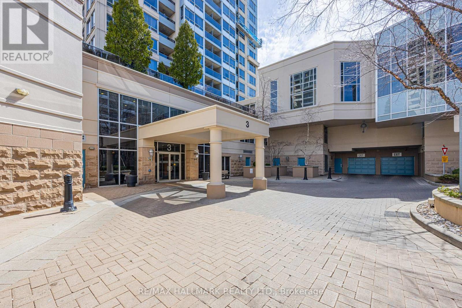 112 - 3 Rean Drive Property Photo 24