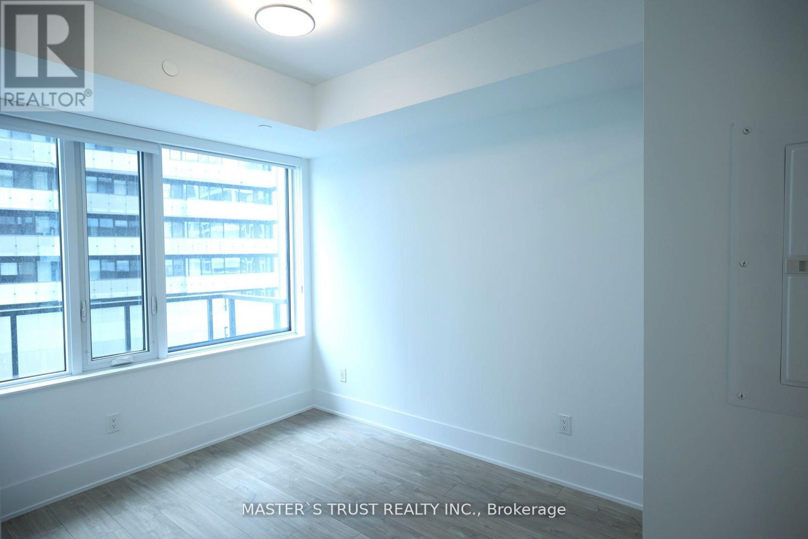 803 - 470 Front Street W Property Photo 8