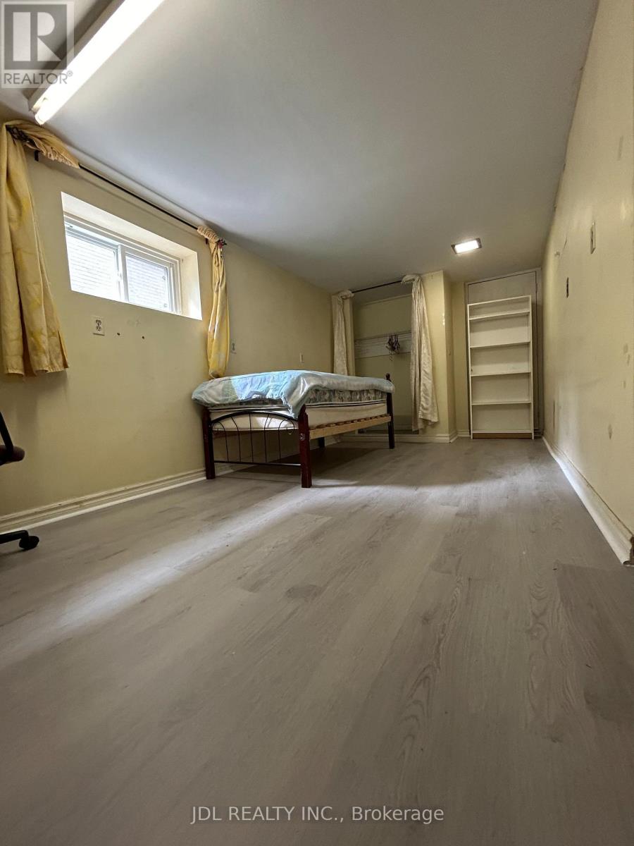 Renovated Bedroom A Bsmt - 186 Wilfred Ave Avenue Property Photo 3