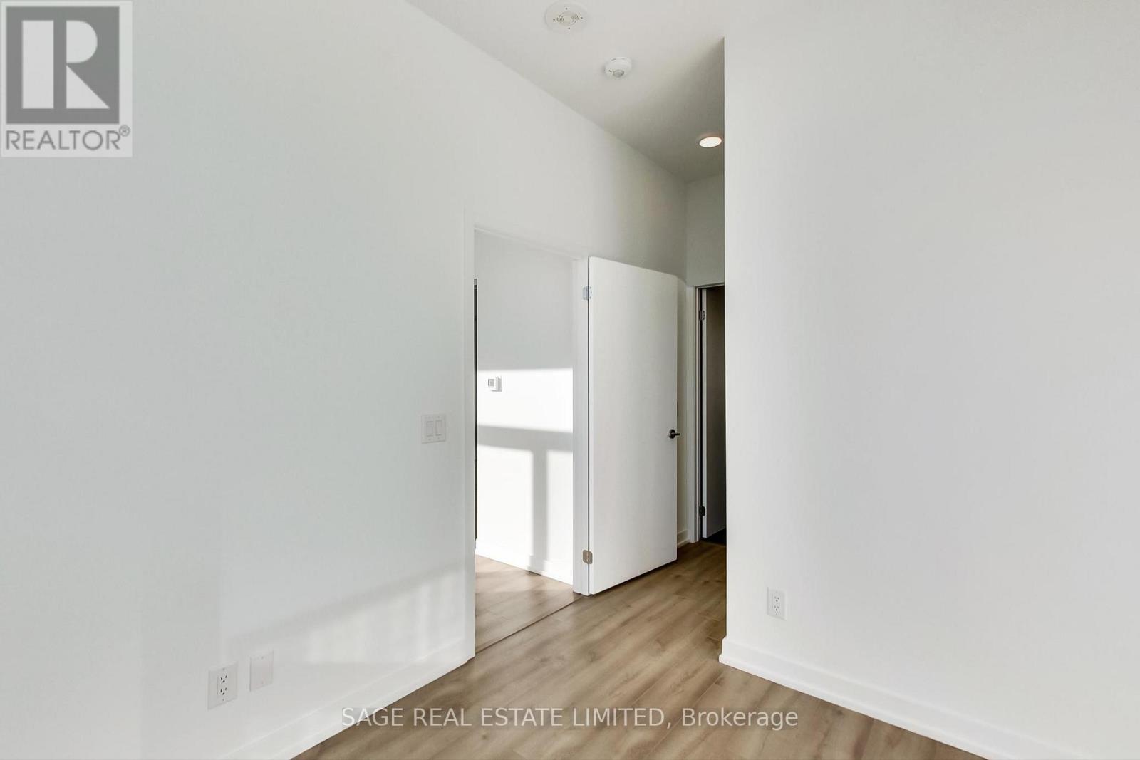 704 - 135 East Liberty Street Property Photo 24