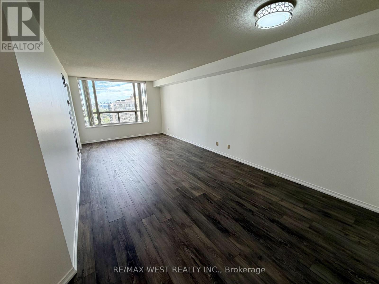 2405 - 100 Upper Madison Avenue Property Photo 7