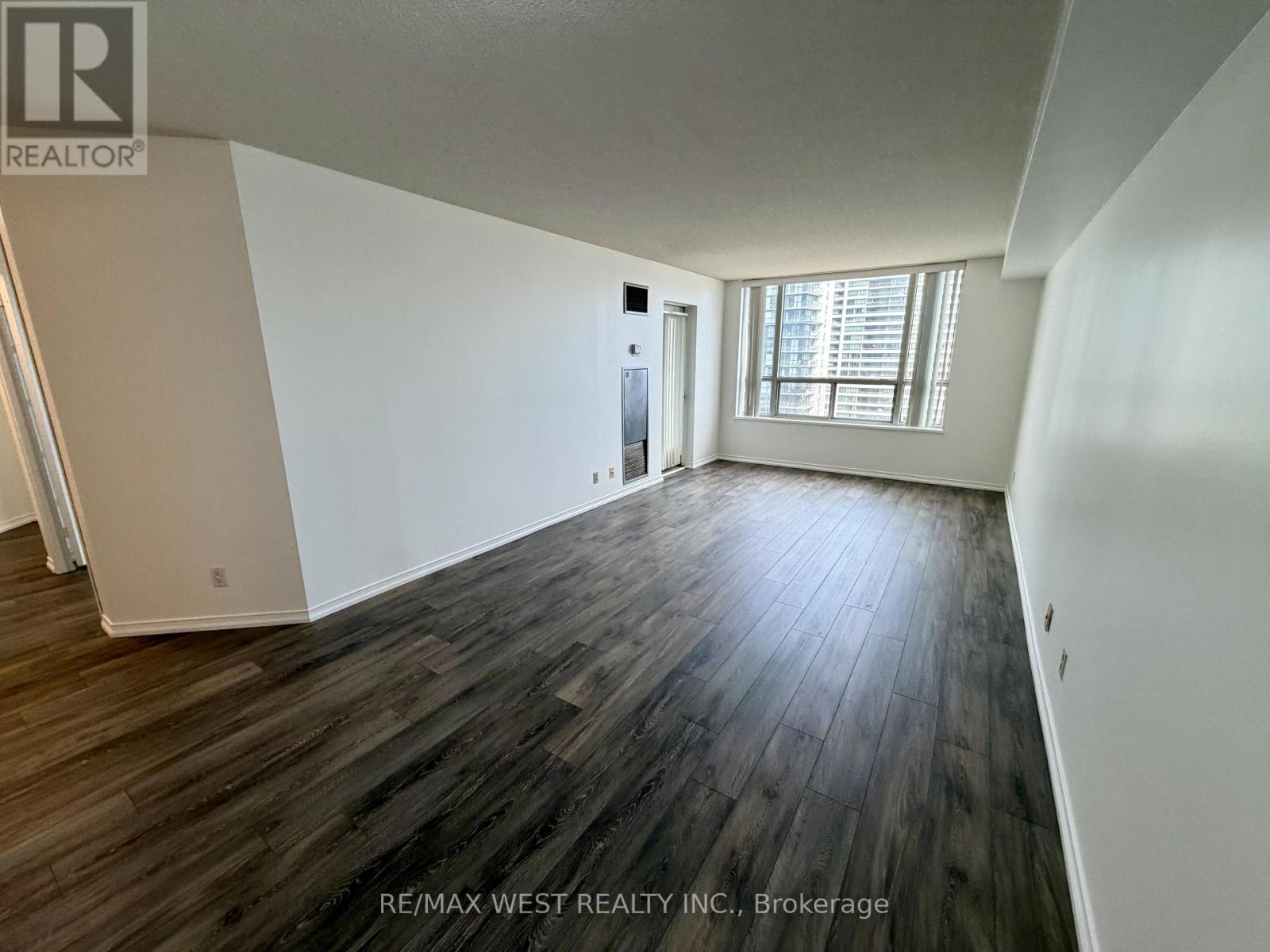 2405 - 100 Upper Madison Avenue Property Photo 9