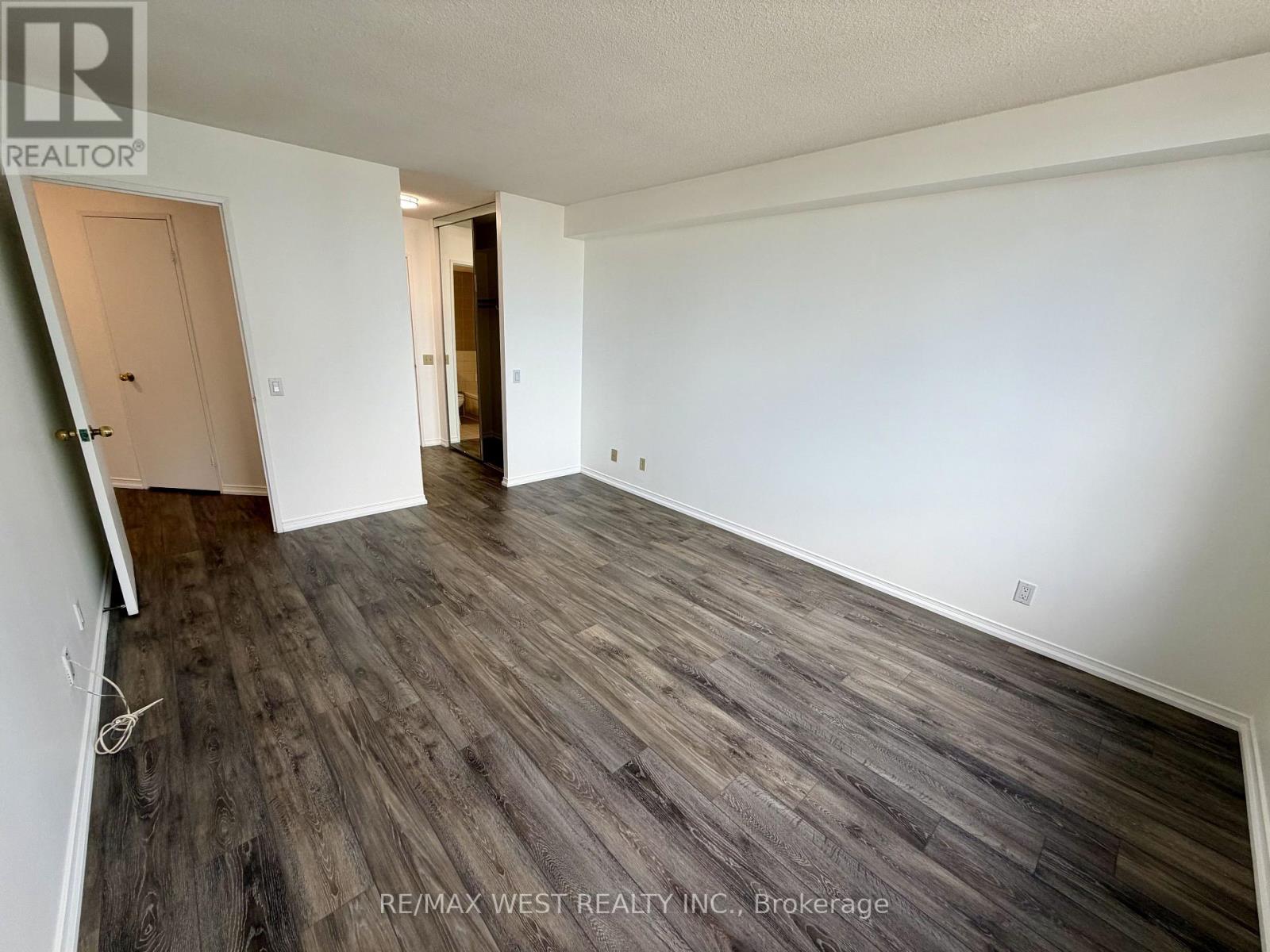 2405 - 100 Upper Madison Avenue Property Photo 14