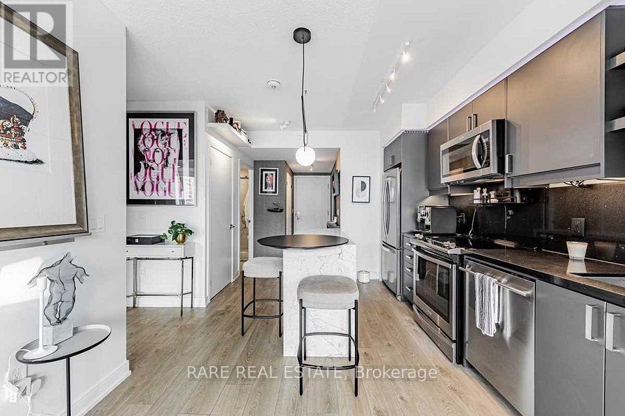 1109 - 50 Wellesley Street E Property Photo 2