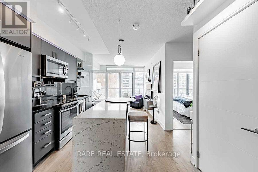 1109 - 50 Wellesley Street E Property Photo 4