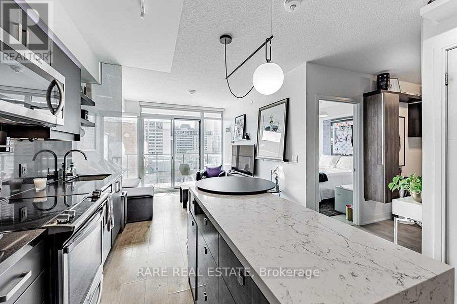 1109 - 50 Wellesley Street E Property Photo 5