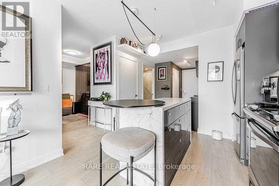 1109 - 50 Wellesley Street E Property Photo 6