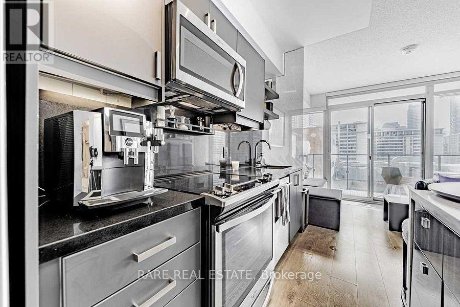 1109 - 50 Wellesley Street E Property Photo 8