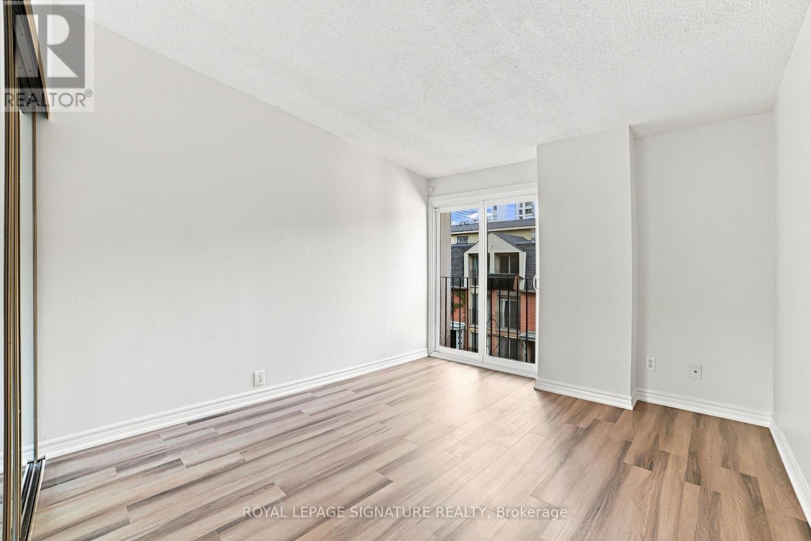 18 - 325 Jarvis Street Property Photo 8