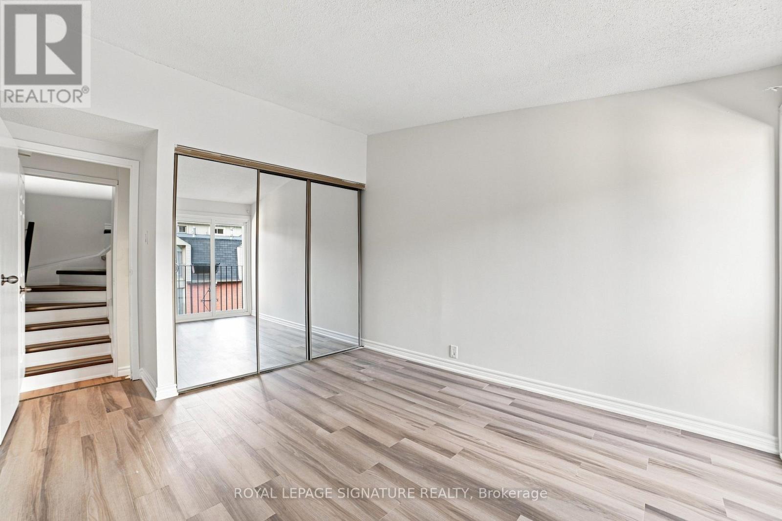 18 - 325 Jarvis Street Property Photo 9