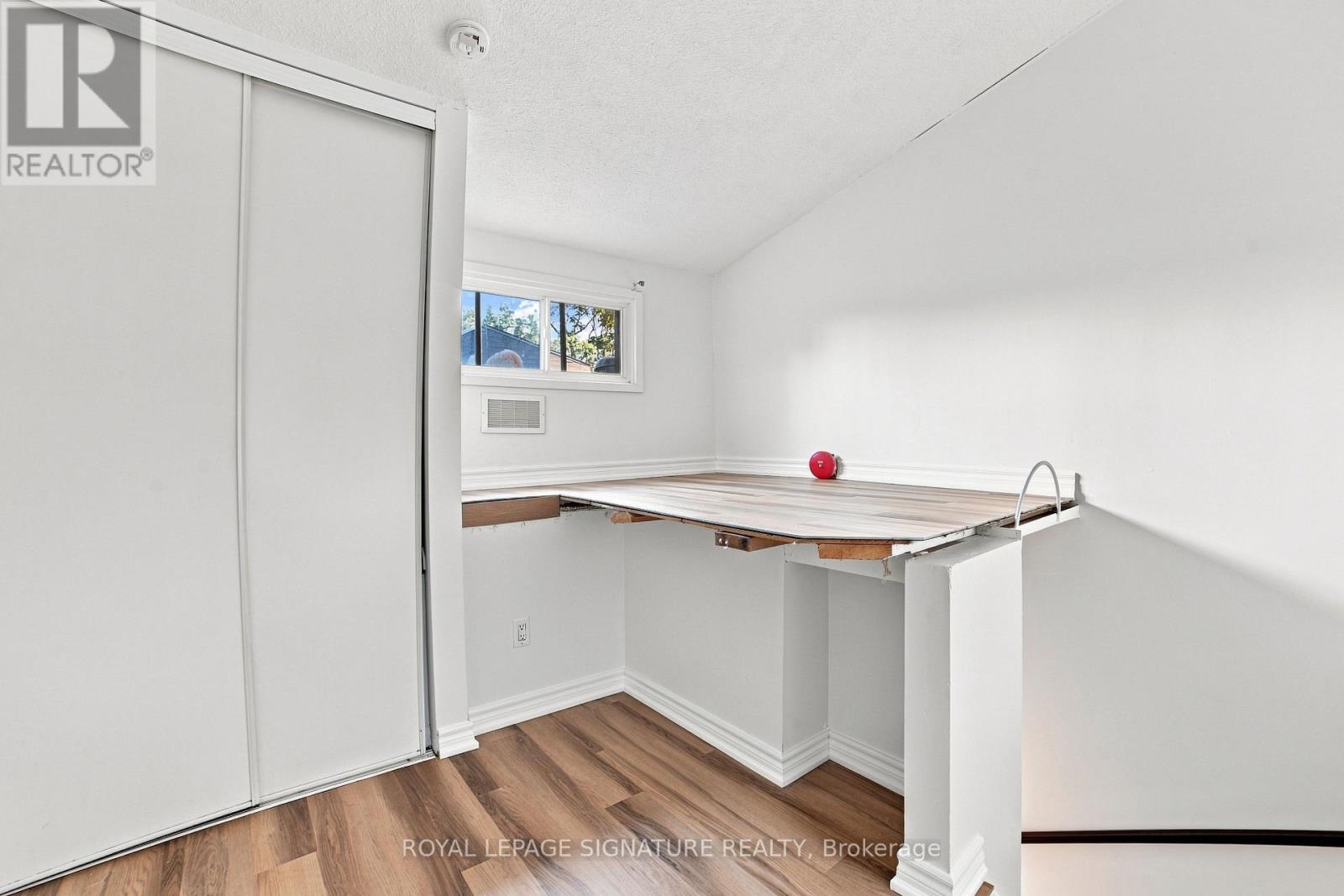 18 - 325 Jarvis Street Property Photo 11