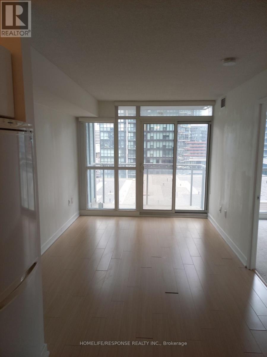 1503 - 15 Iceboat Terrace Property Photo 6