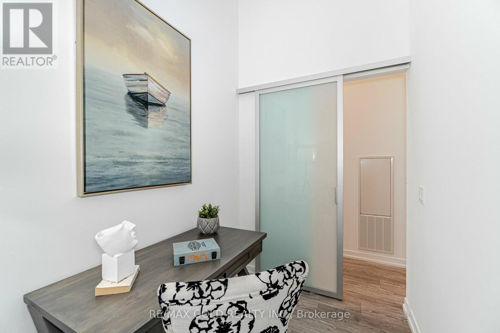 216 - 2020 Bathurst Street Property Photo 20