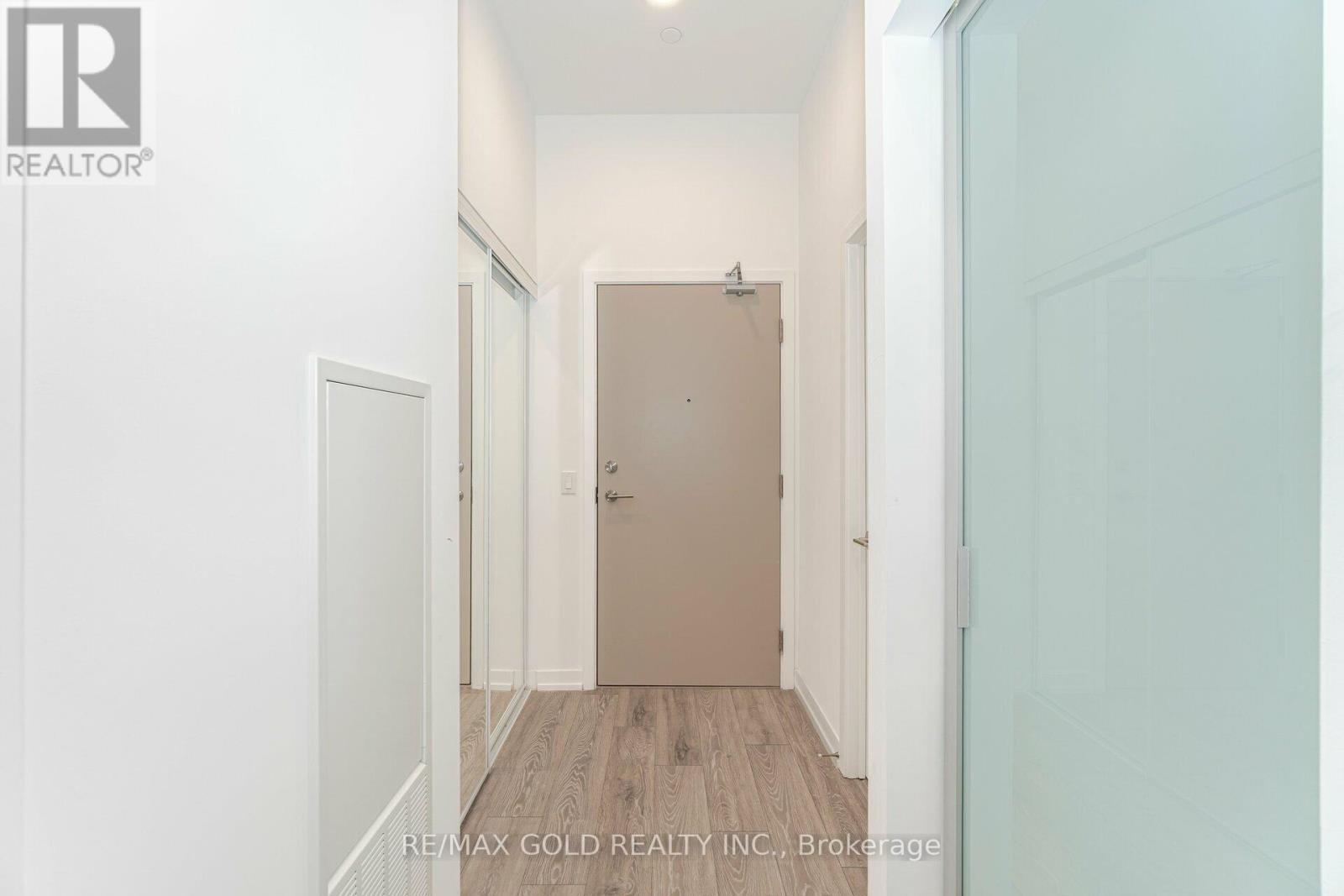 216 - 2020 Bathurst Street Property Photo 25