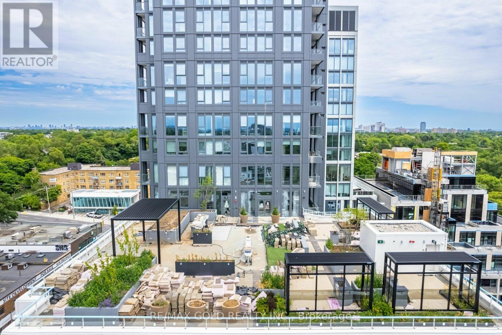 216 - 2020 Bathurst Street Property Photo 46