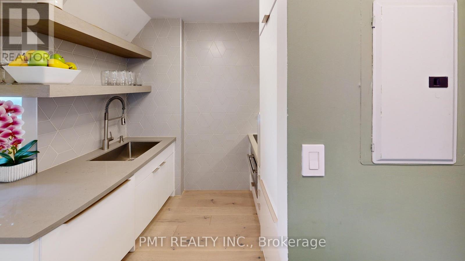 Ph17 - 550 Front Street W Property Photo 5