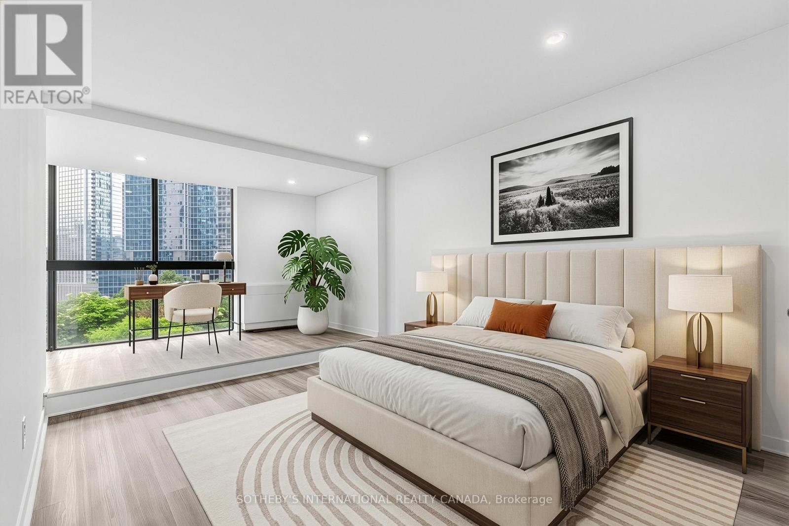 1008 - 33 Harbour Square Property Photo 29