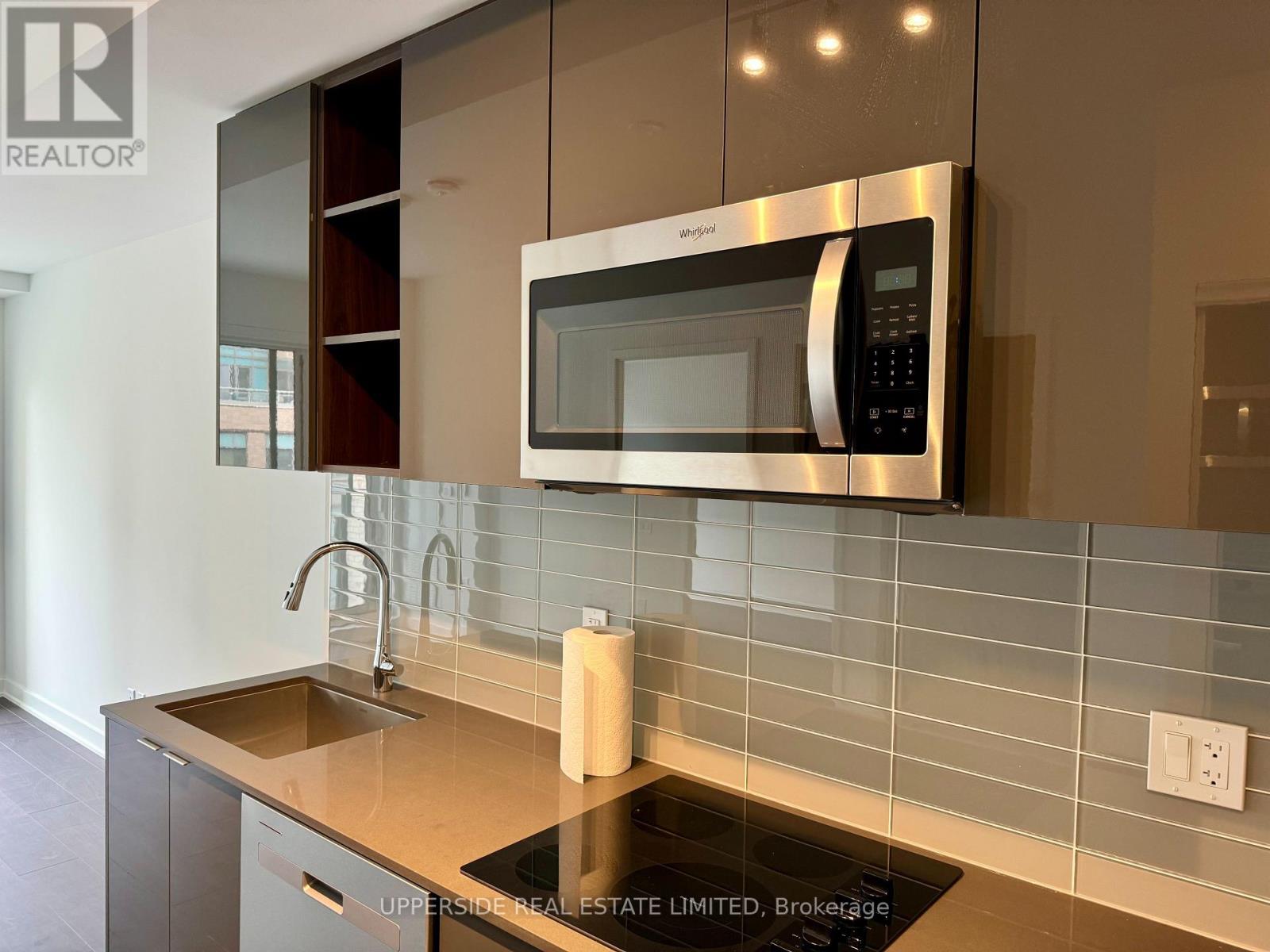 602 - 543 Richmond Street W Property Photo 2