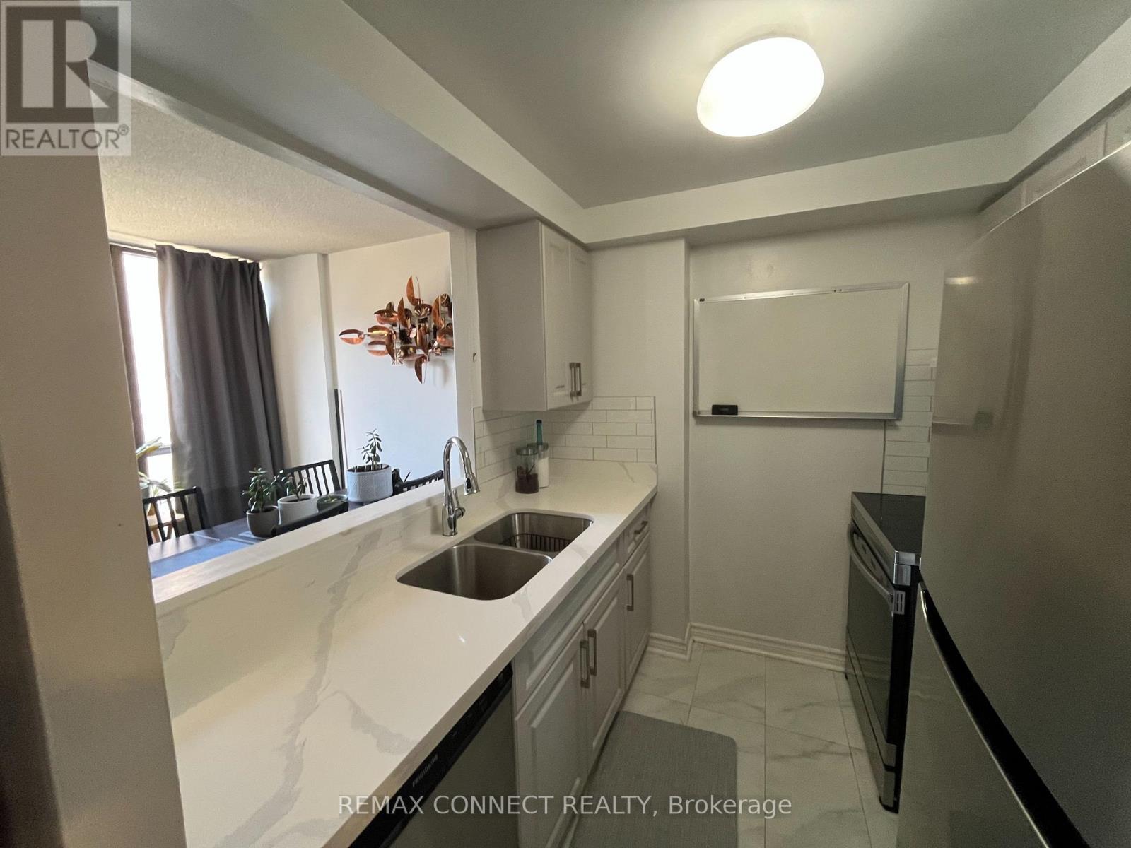 601 - 117 Gerrard Street Property Photo 13
