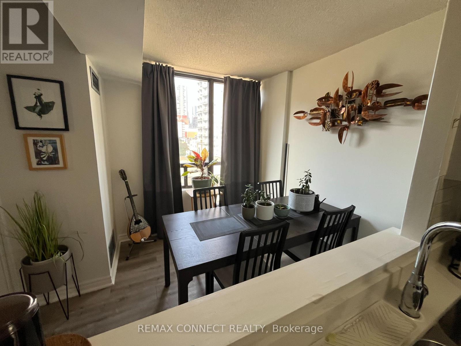 601 - 117 Gerrard Street Property Photo 16