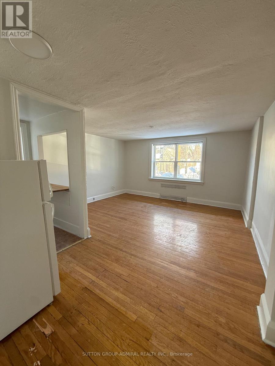 6 - 464 Spadina Road Property Photo 3