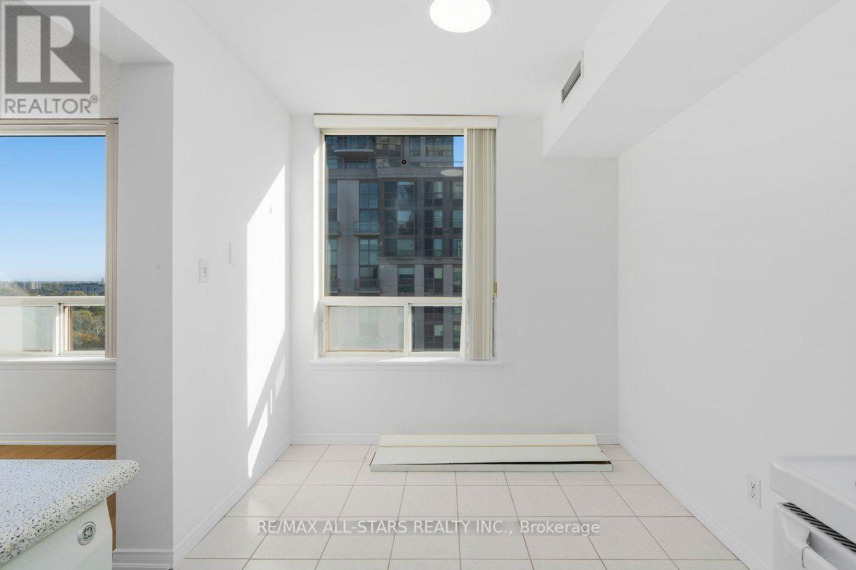 1505 - 18 Hillcrest Avenue Property Photo 15
