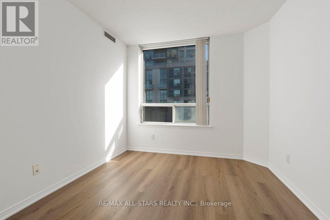 1505 - 18 Hillcrest Avenue Property Photo 24