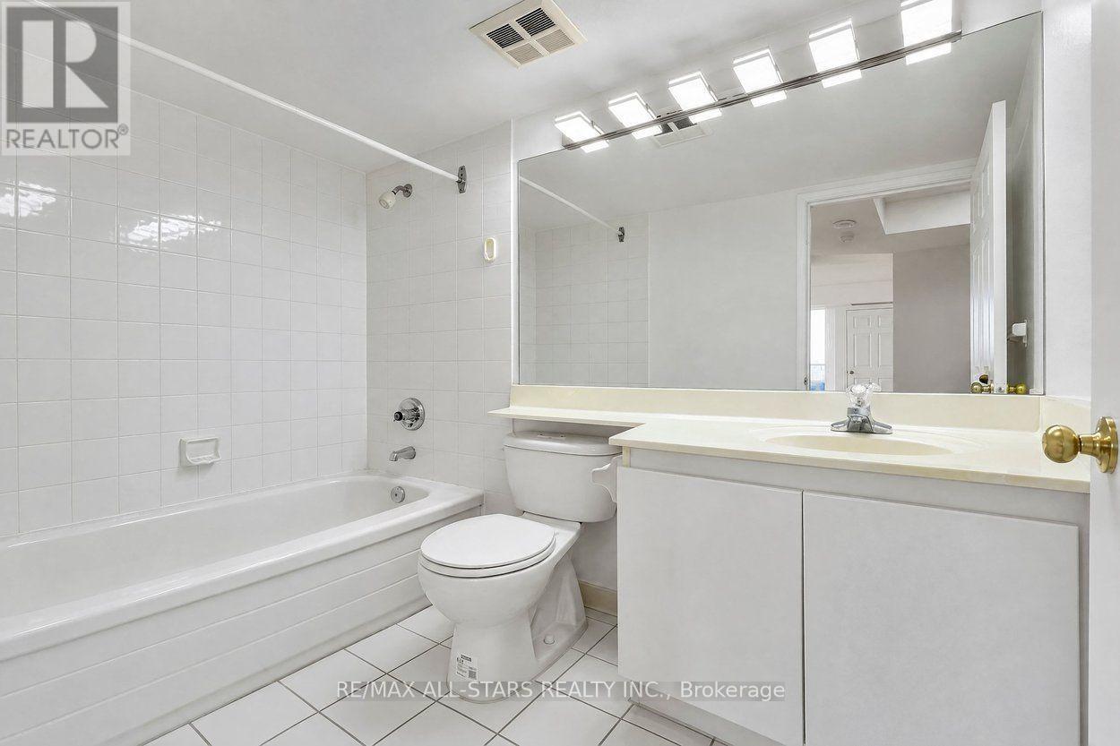 1505 - 18 Hillcrest Avenue Property Photo 26