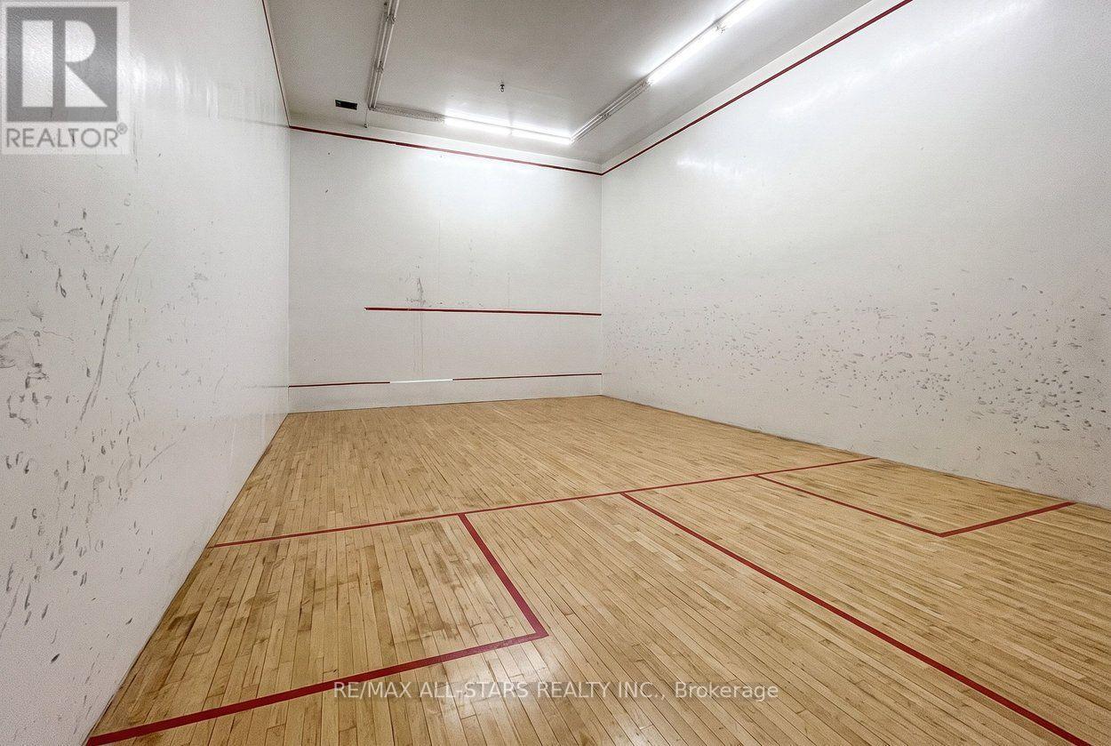1505 - 18 Hillcrest Avenue Property Photo 41