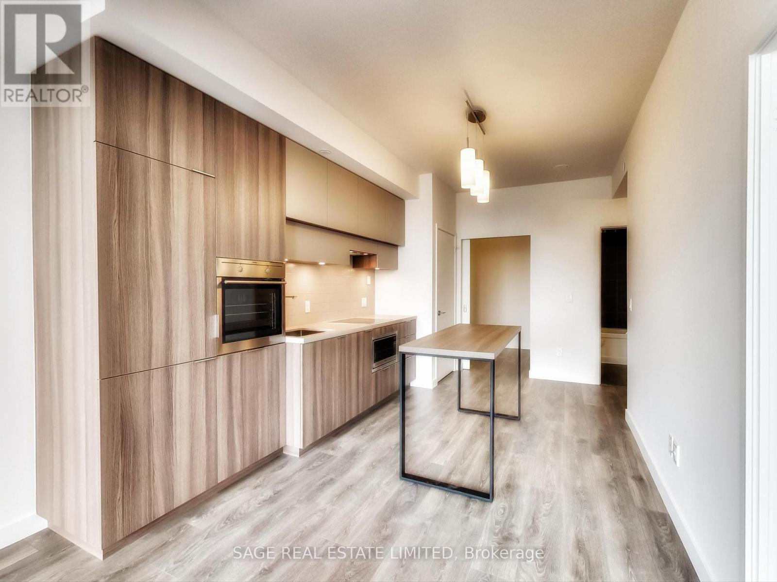 5012 - 8 Eglinton Avenue E Property Photo 15