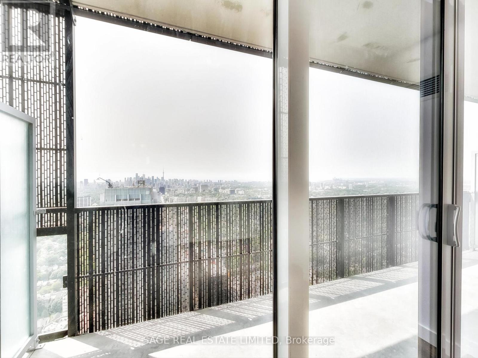5012 - 8 Eglinton Avenue E Property Photo 26