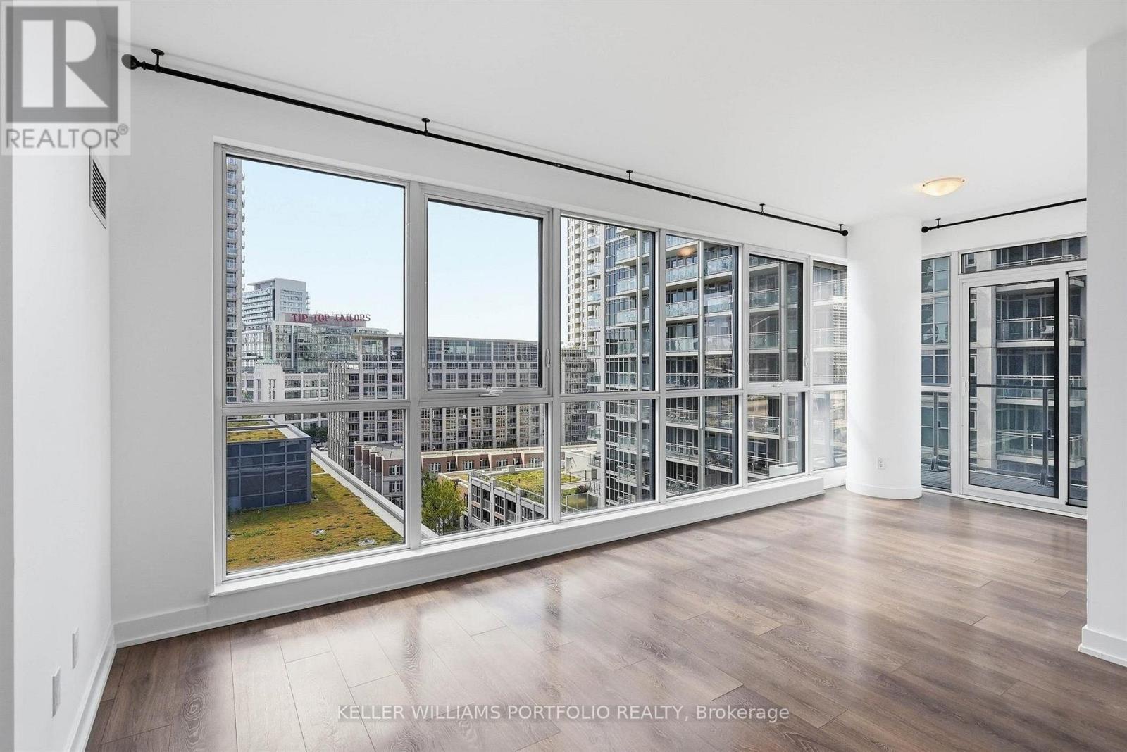 1009 - 50 Bruyeres Mews Property Photo 6