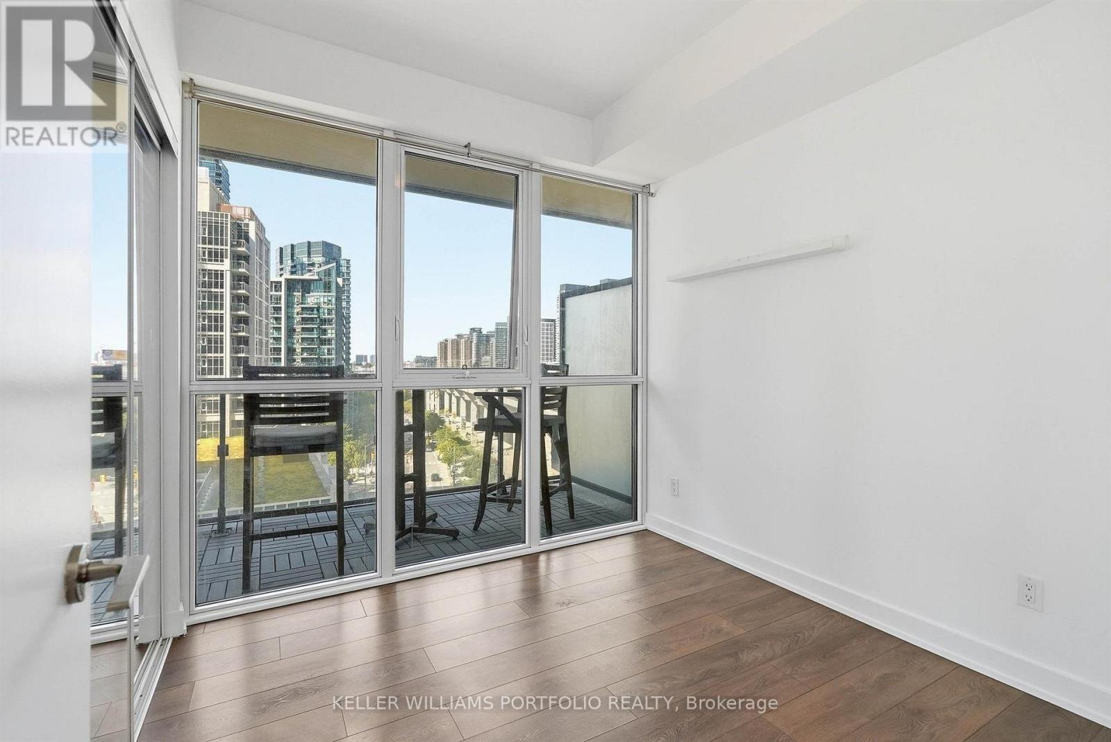 1009 - 50 Bruyeres Mews Property Photo 26