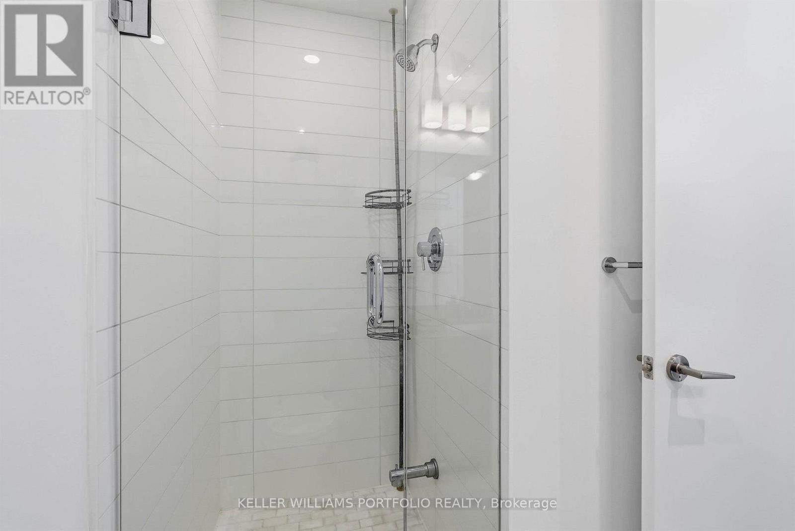 1009 - 50 Bruyeres Mews Property Photo 30