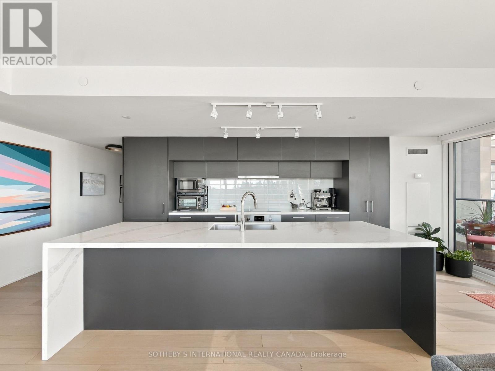 1310 - 99 Foxbar Road Property Photo 7