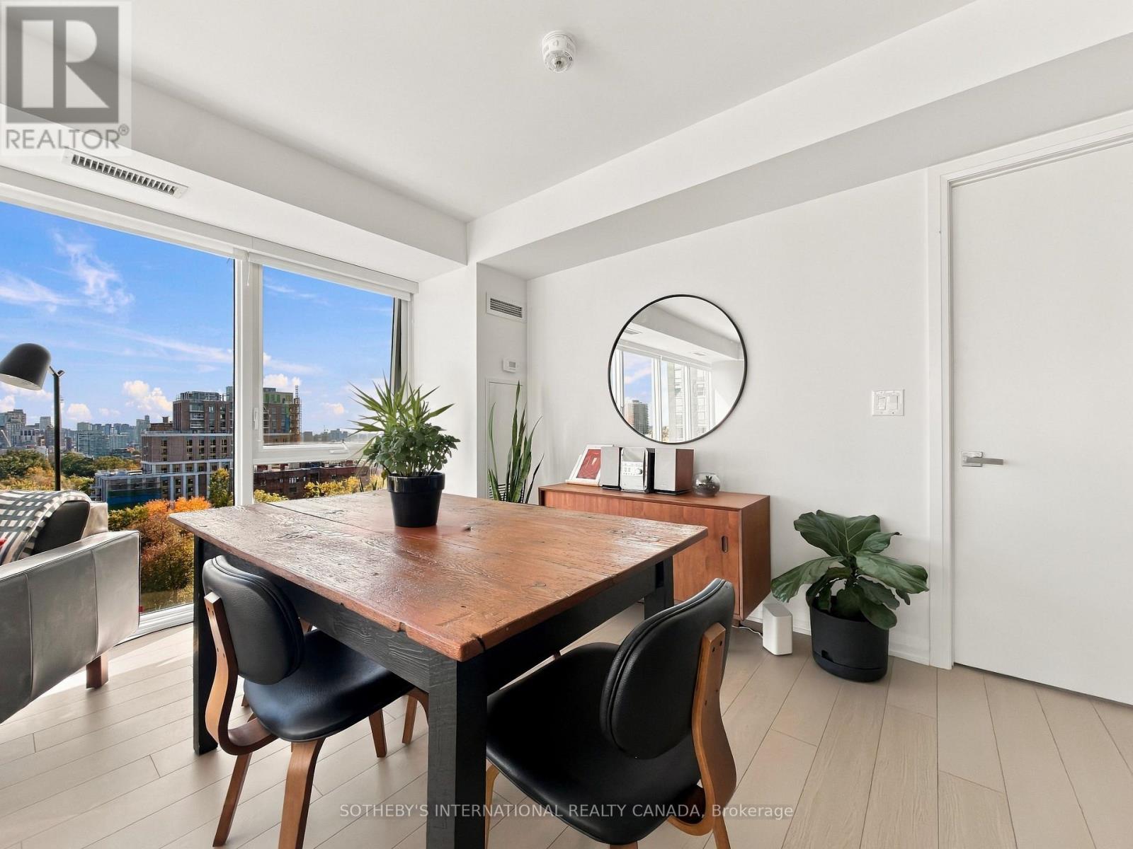 1310 - 99 Foxbar Road Property Photo 12